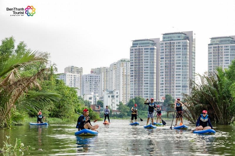 Chuẩn bị hành lý gọn nhẹ cho chuyến đi ngày 18/12/2021