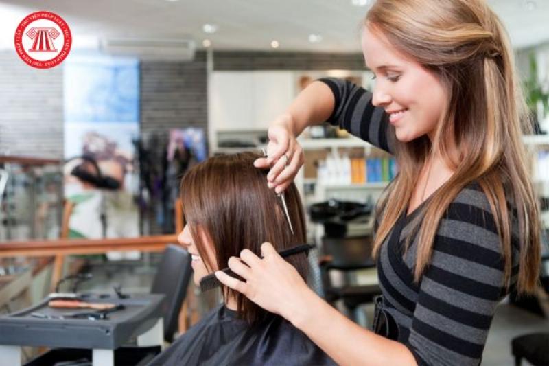 Chọn thời điểm cắt tóc phù hợp với tuổi và cung hoàng đạo
