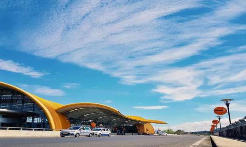Taxi Đà Lạt Liên Khương đón khách sân bay