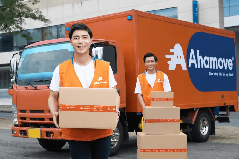 Taxi tải chở hàng trong thành phố