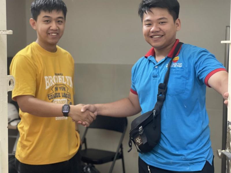 Dịch vụ vận chuyển nhà trọn gói chuyên nghiệp giúp đóng gói đồ đạc cẩn thận bằng vật liệu chuyên dụng