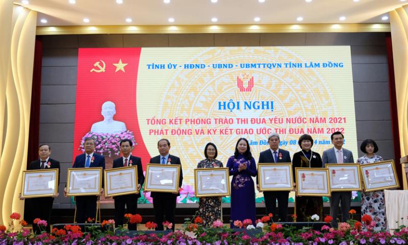 Toàn cảnh ngành logistics và giao nhận tại Việt Nam với sự góp mặt của các công ty lớn như Phương Trang FUTA Express
