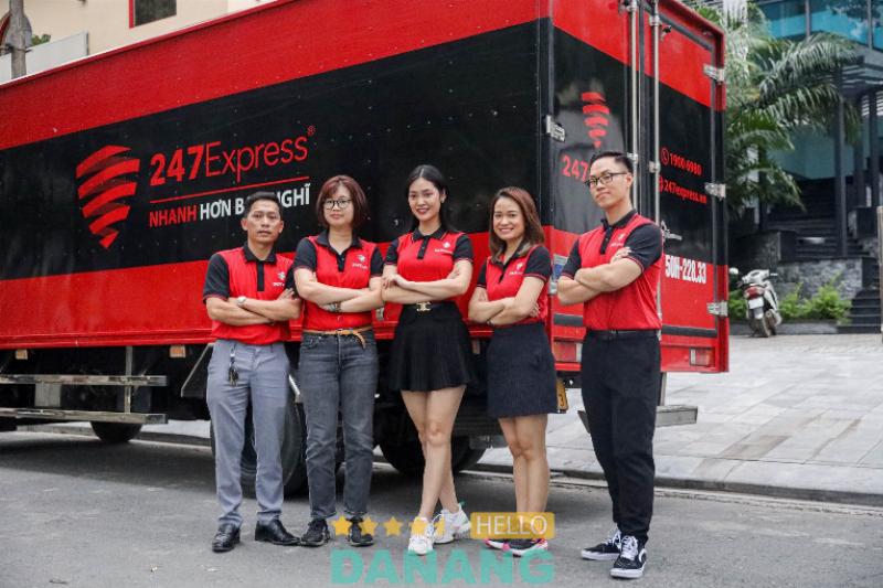 Hinh anh xe tai nho hoac nhan vien FUTA Express dang giao hang, minh hoa dich vu van tai va logistics cua FUTA