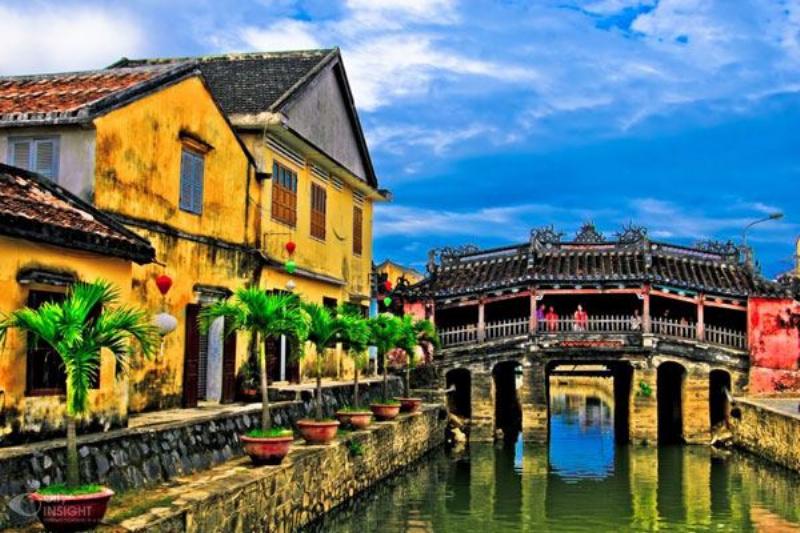 Hành khách nghỉ ngơi thoải mái trong chuyến đi xe giường nằm