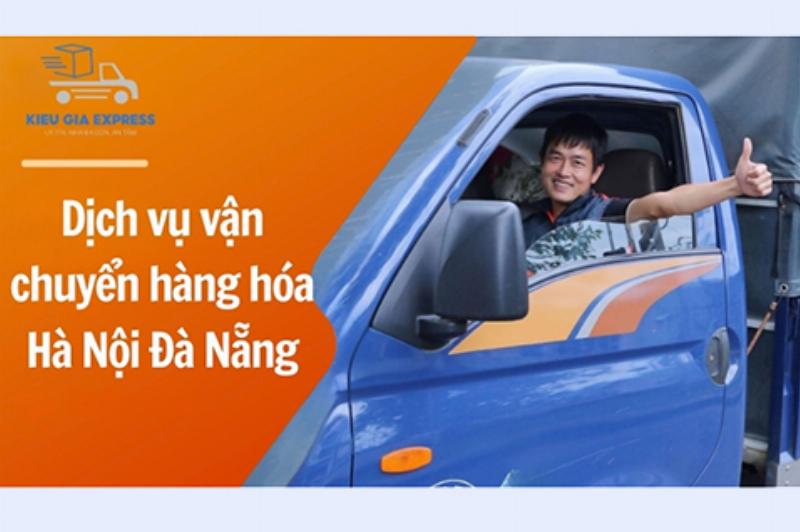 Người dùng cân nhắc các yếu tố khi chọn dịch vụ chuyển phát nhanh Hà Nội Sài Gòn