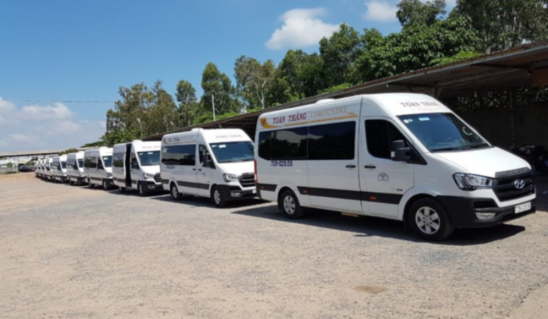 Hình ảnh xe khách Phương Trang, loại xe phổ biến phục vụ hành trình từ Sài Gòn